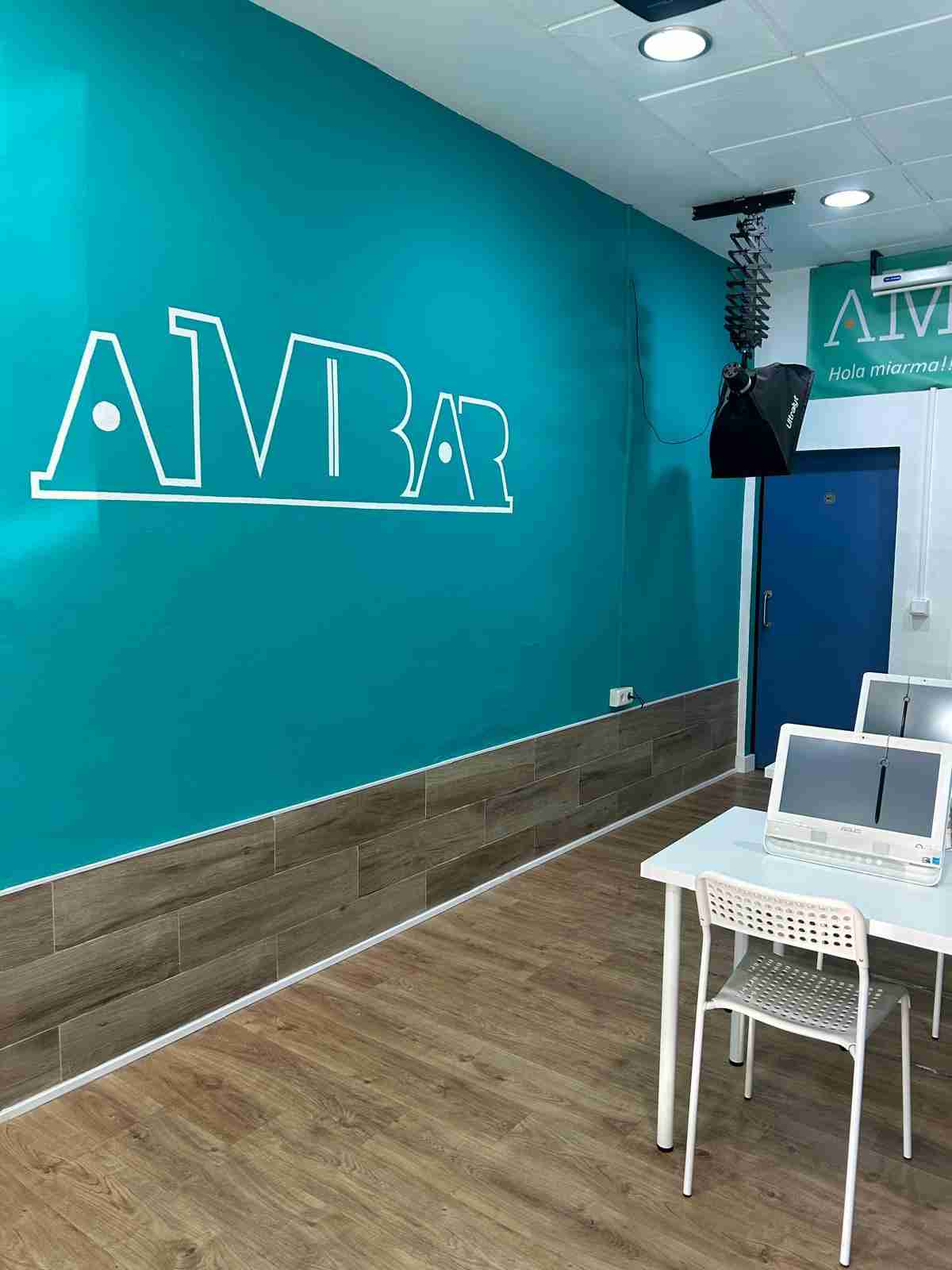 Fotos de Ámbar Formación Vial, Banco Santander, 19, Avenida de la Reina Mercedes, Sector Sur-La Palmera-Reina Mercedes, Distrito Bellavista-La Palmera, Sevilla, Andalucía, 41012, España
