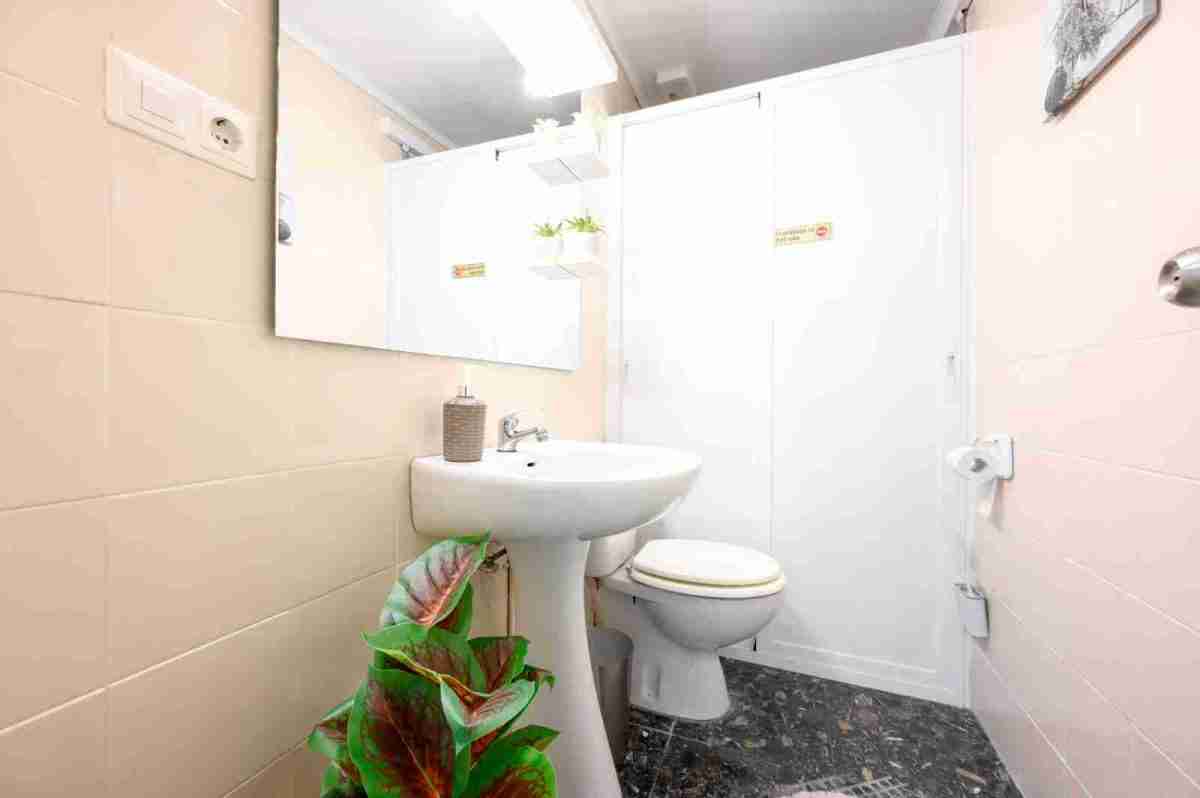 Fotos de Harmony Sanctuary Fuengirola – Massage &amp; Wellness, Calle Donisia Redondo, Los Boliches, Fuengirola, Costa del Sol Occidental, Málaga, Andalucía, 29640, España